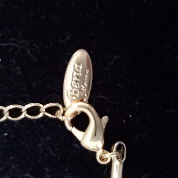 Beria Collection Filigree Tear Drop pendant necklace - Picture 2 of 4